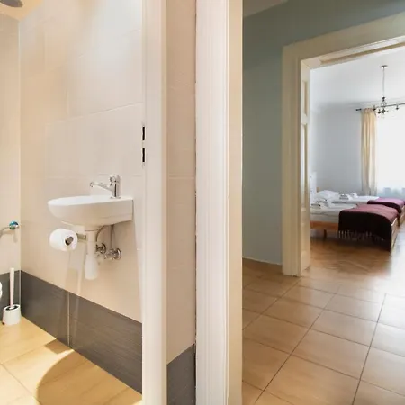 Apartamento Spacious Zyblikiewicza Street Cracóvia