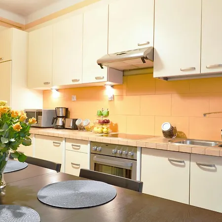 Spacious Zyblikiewicza Street Cracóvia